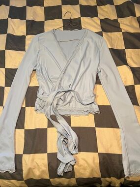 Women’s Light Blue Lace Trim Wrap Long-Sleeve Top